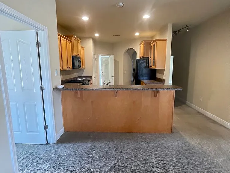6716 Barnwood Dr — Photo 5