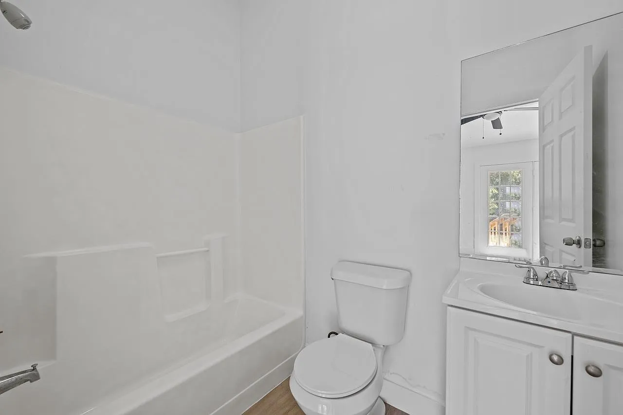 1 bed, 500 sqft, $995 — Photo 4