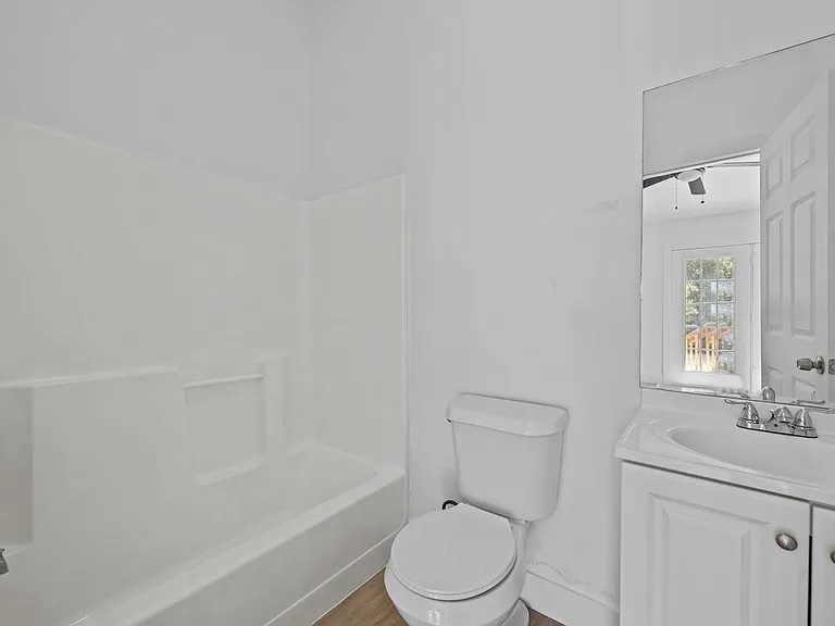 2270 Magnolia Cir #1 — Photo 9