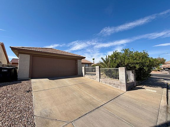 2nd image of 381 Verbena Ave