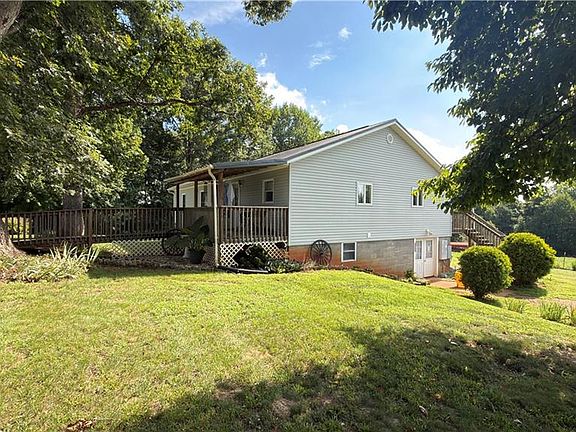 3rd image of 6711 Windsor Rd