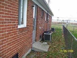 2nd image of 1556 Wayne St