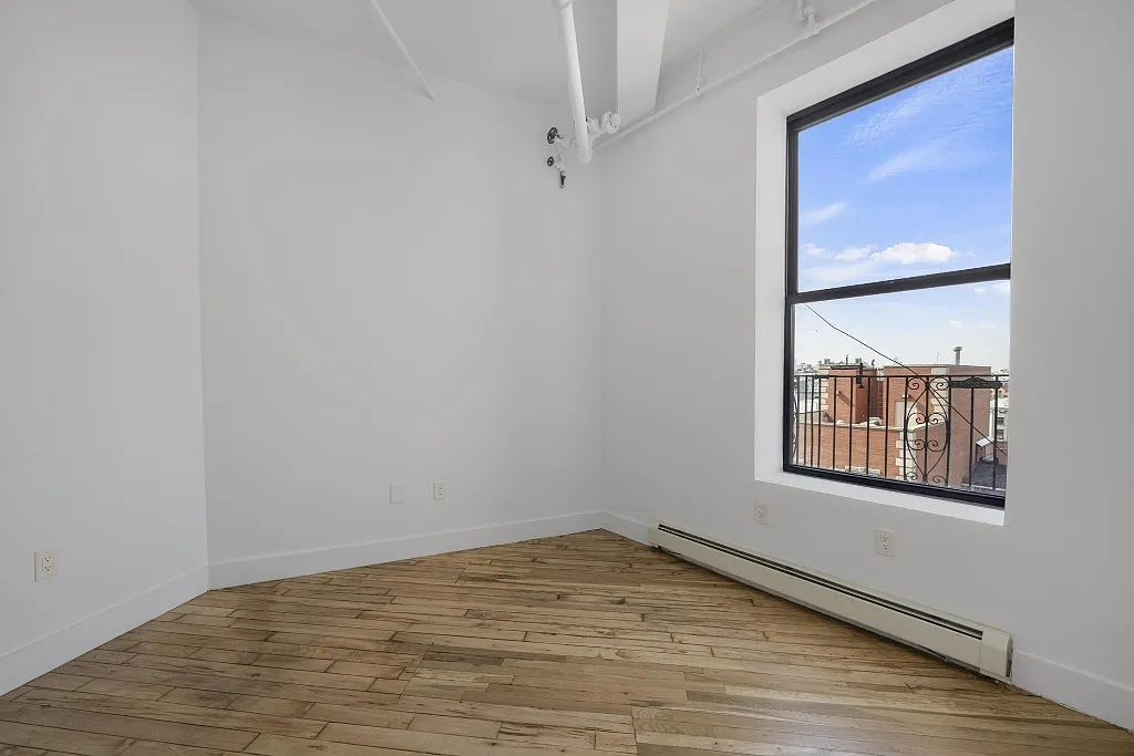 1381 Myrtle Avenue — Photo 3