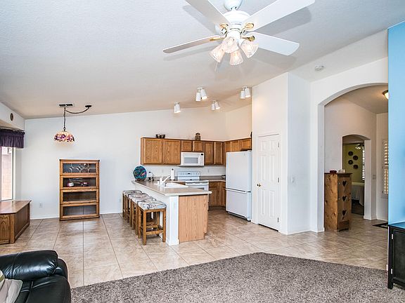 3rd image of 3730 E La Costa Pl