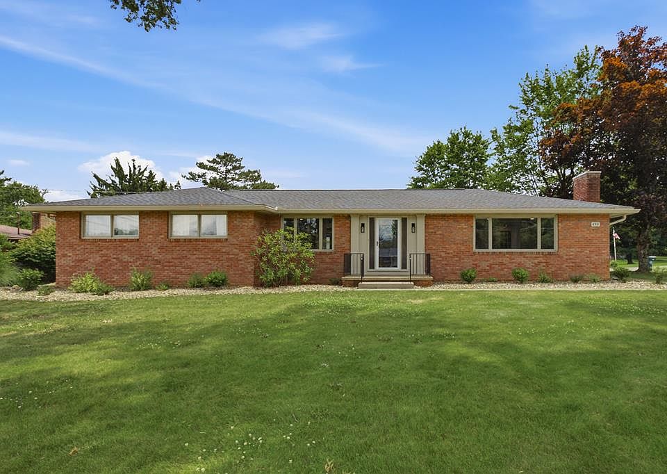 1st image of 499 Craigston Dr