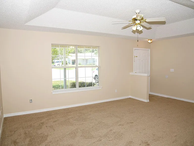 645 Jerrells Ave — Photo 4