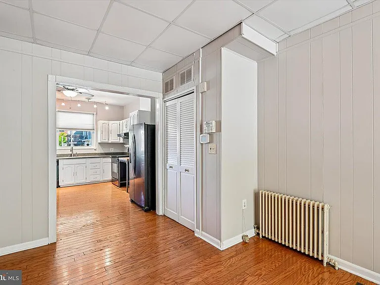 3720 Foster Ave — Photo 13