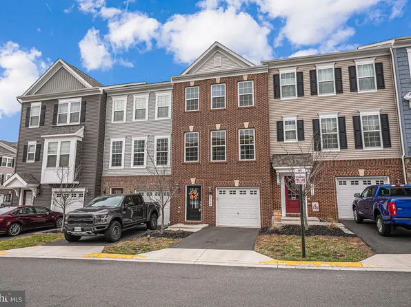 8778 Elsing Green Dr, Manassas, VA 20112