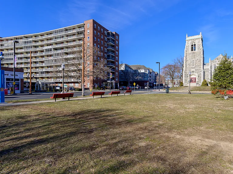 444 Bedford St #5G — Photo 16