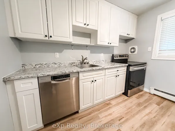 342 Kiwanis Park Dr #1, London, ON N5W 4M9