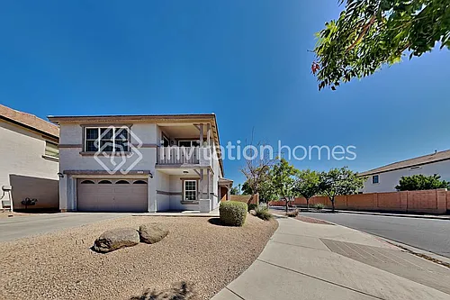2246 E Bowker St Photo 1