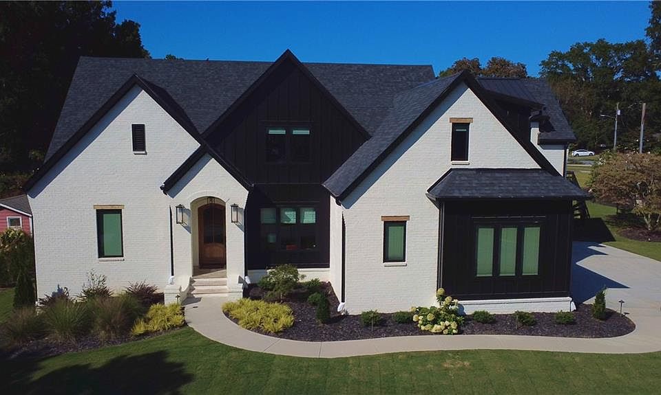 1st image of 192 Upshaw Dr