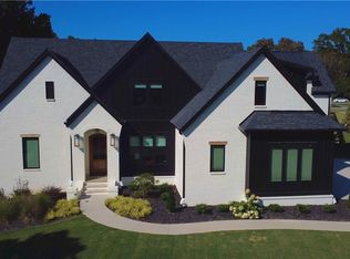 192 Upshaw Dr, Alpharetta, GA 30009