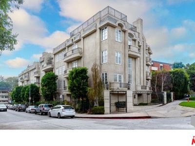 11740 W Sunset Blvd APT 32, Los Angeles, CA, 90049