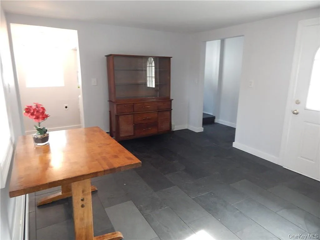 2 bed, 1703 sqft, $3,600 — Photo 2