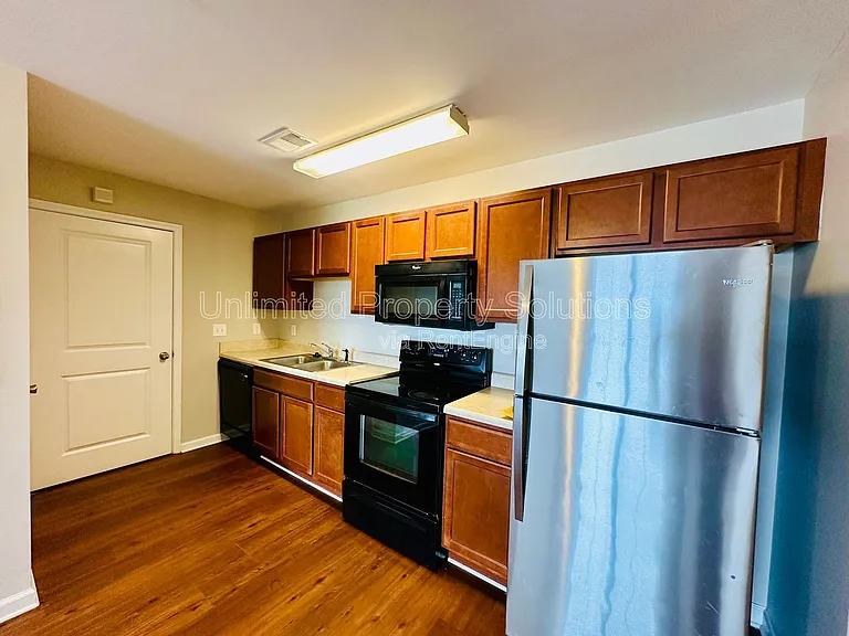 376 S Kerr Ave #305 — Photo 6