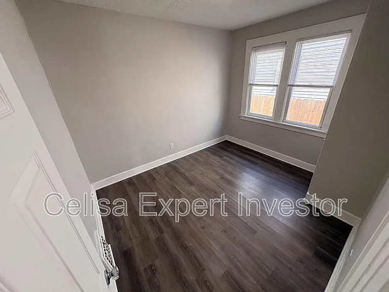 3926 Avondale Dr — Photo 7