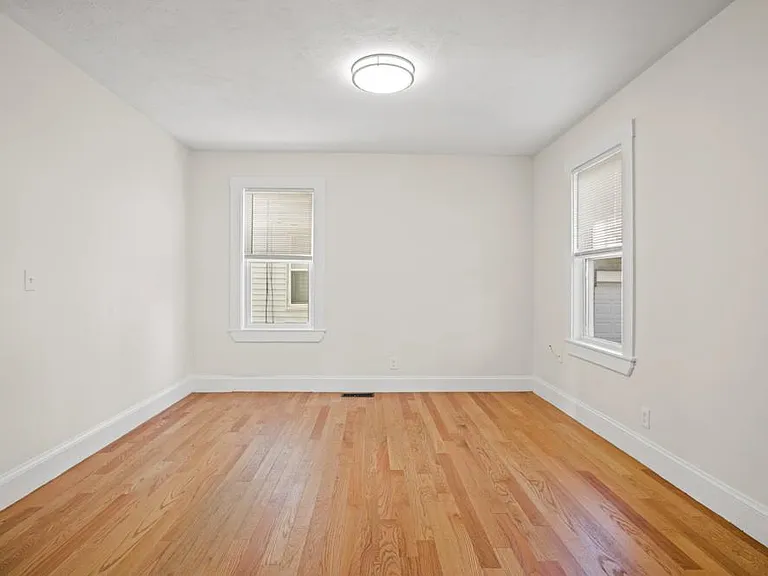20 Sudan St #3 — Photo 13