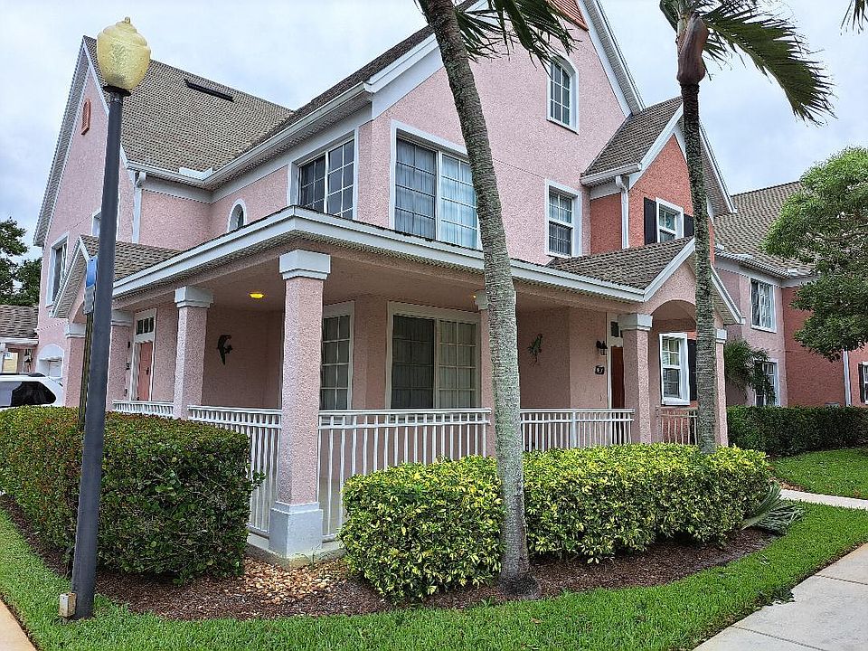 Lovely unit...beautiful neighborhood!