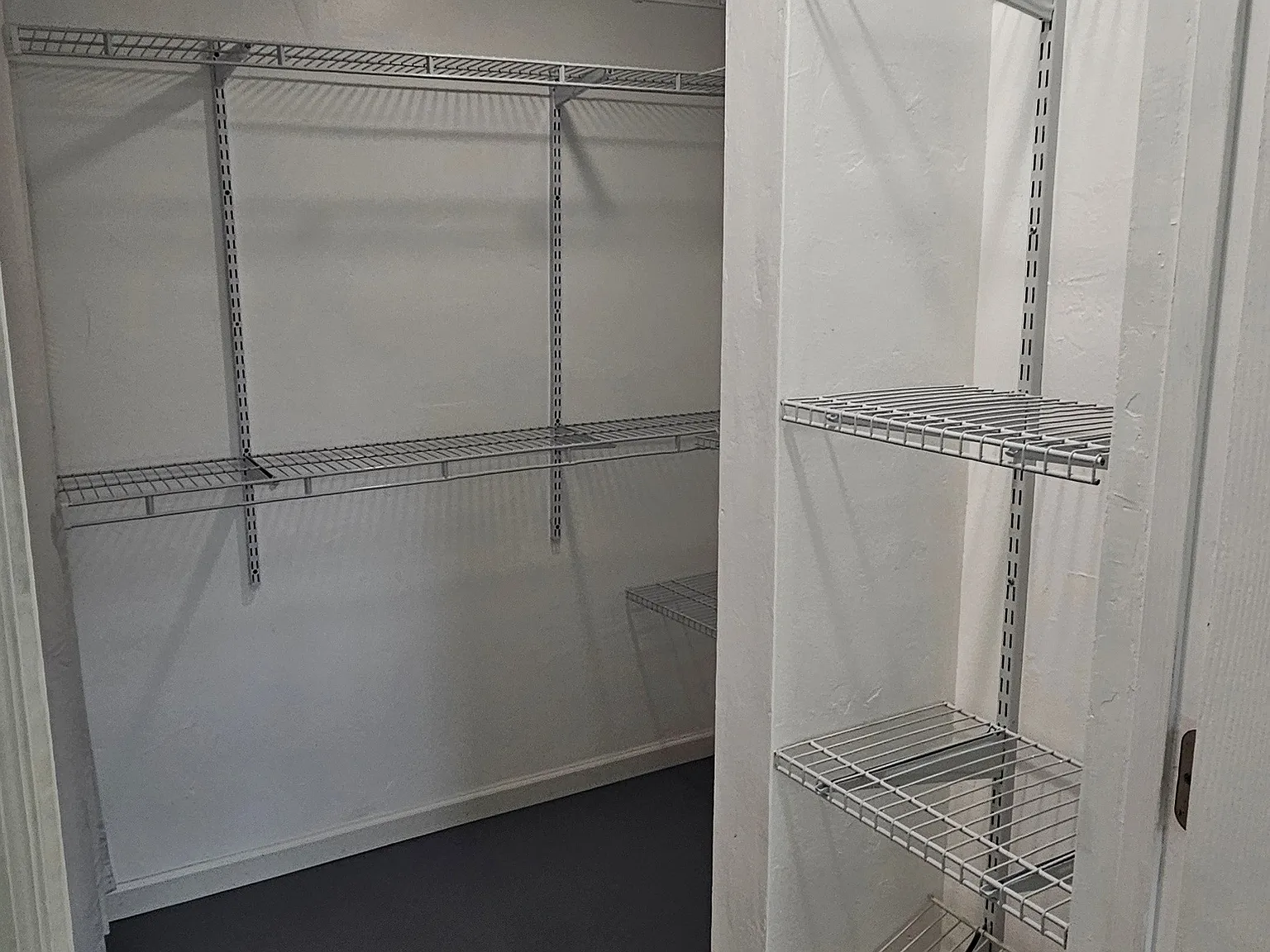 3 bed, 1000 sqft, $2,100 — Photo 3