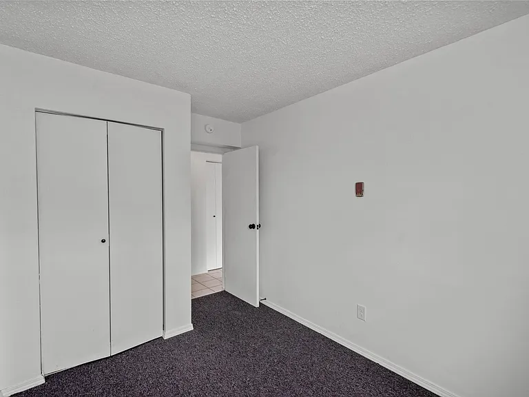 Penn Towers Apartments — Photo 30