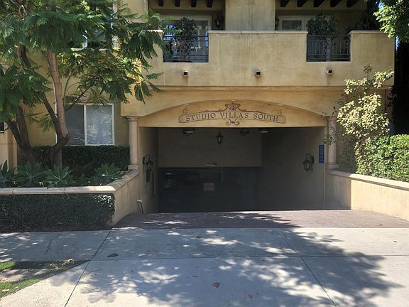 2nd image of 12044 Hoffman St #202