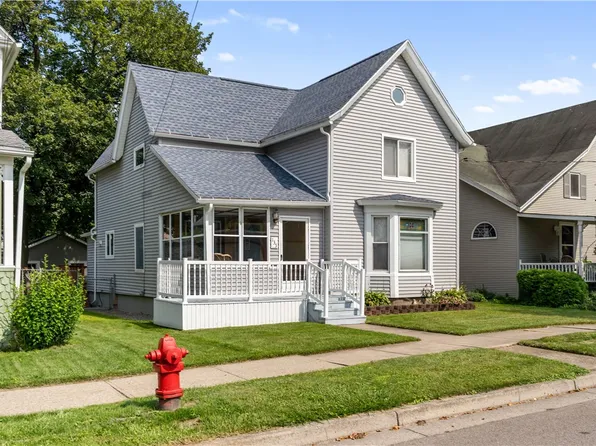 135 Thacher St, Hornell, NY 14843