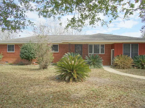 6110 N Blue Angel Pkwy, Pensacola, FL 32526