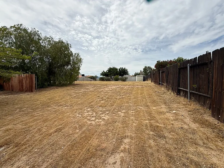 15191 Farmington Ct — Photo 10