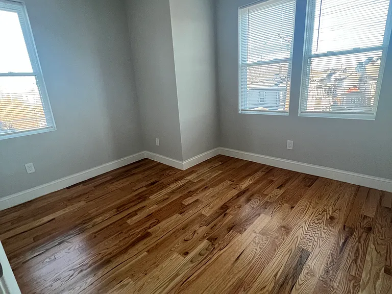 151 Crescent St #304 — Photo 4