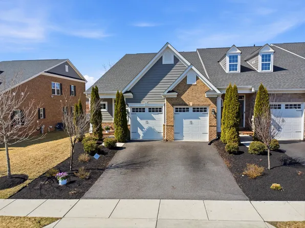 2736 Vardon Ln, Ellicott City, MD 21042
