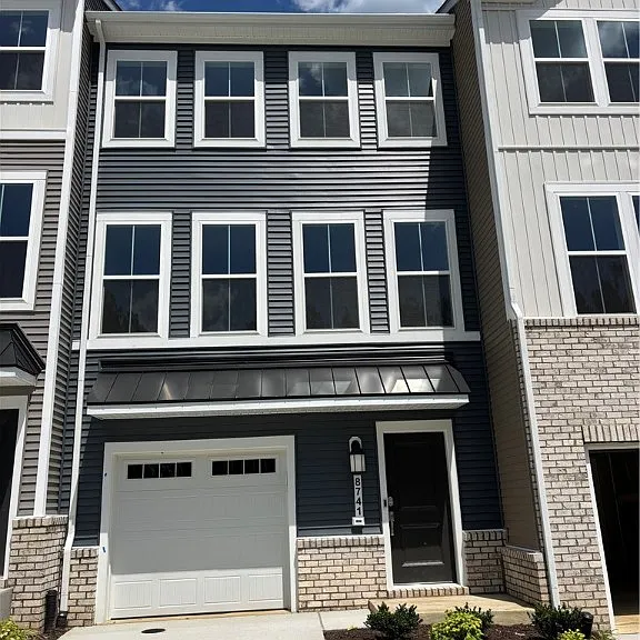 8741 Pioneer Hill Dr — Photo 1