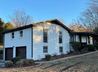 5981 Temple Rd, Nashville, TN 37221