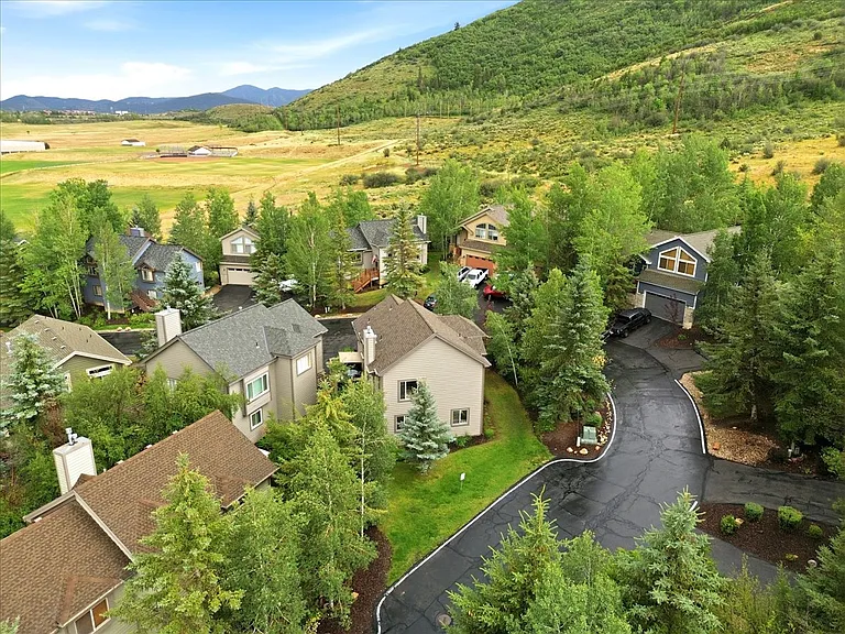 7435 Brook Hollow Loop Rd — Photo 31