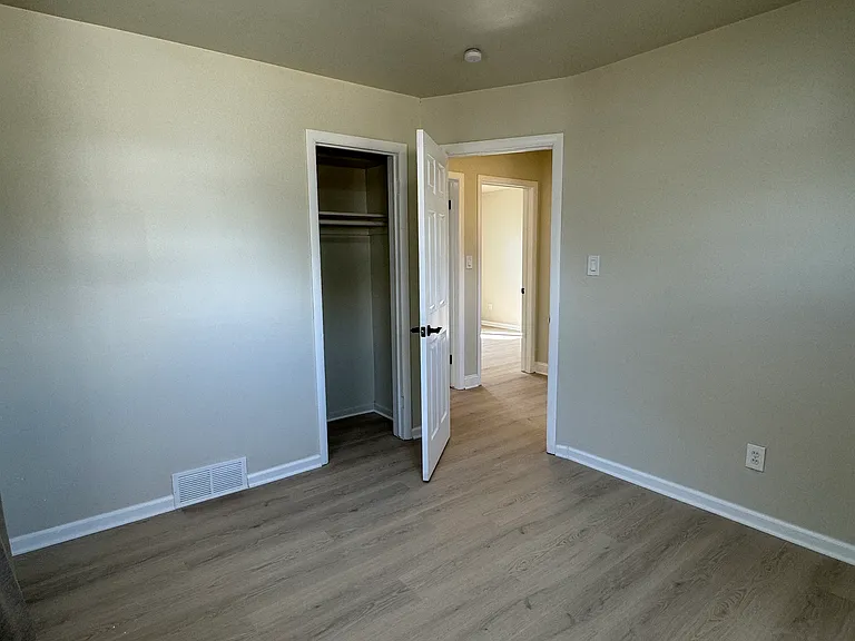 9914 Fox Ave — Photo 19