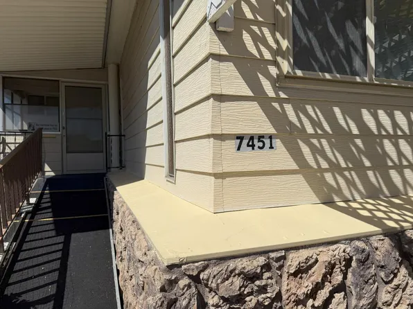 7451 Albezzia Ln, Sacramento, CA 95828