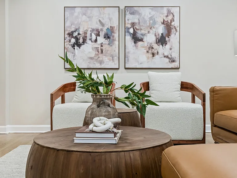 S 52nd Ct — Photo 9