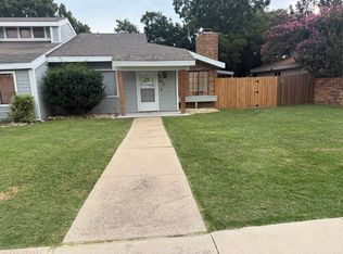 2403 Mustang Ct, Lewisville, TX 75067