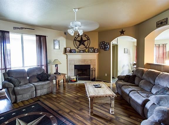 4th image of 218 Garden Valley Ln