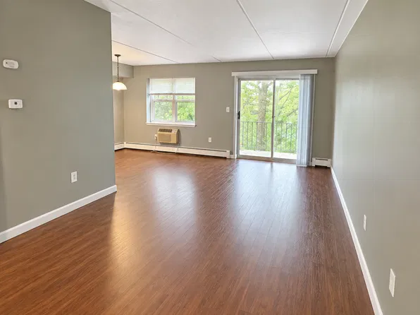 Hill Manor Apartments