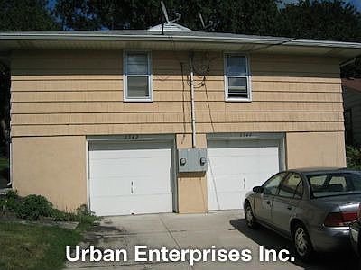 2nd image of 2542 Lincoln St NE