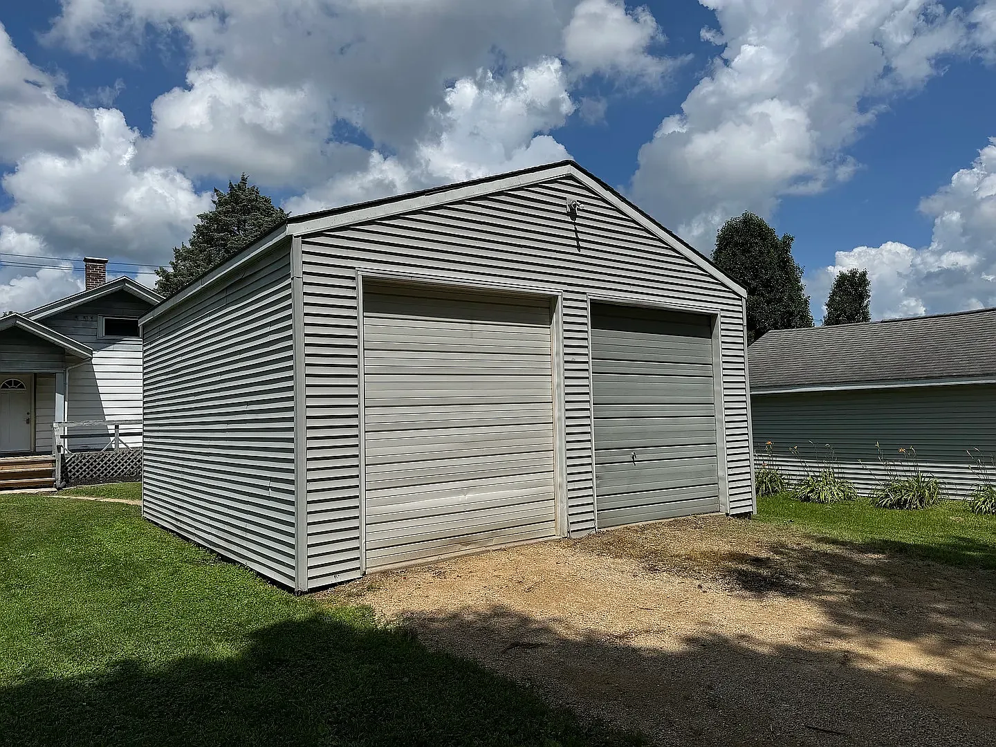 2 bed, 876 sqft, $1,850 — Photo 2