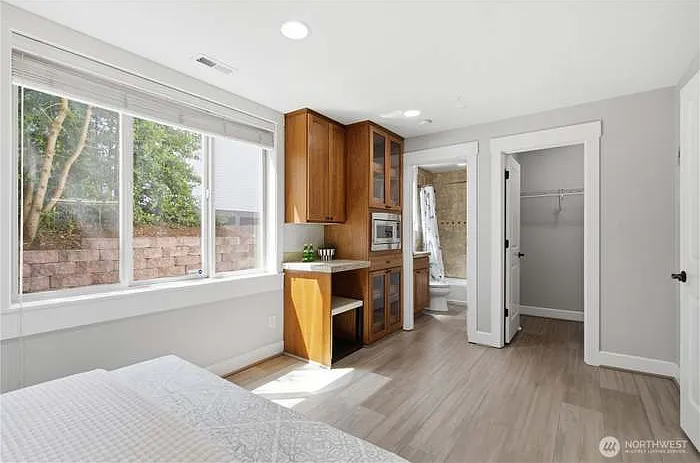 10135 NE 62nd St — Photo 10