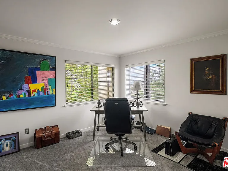 2528 Angelo Dr — Photo 15