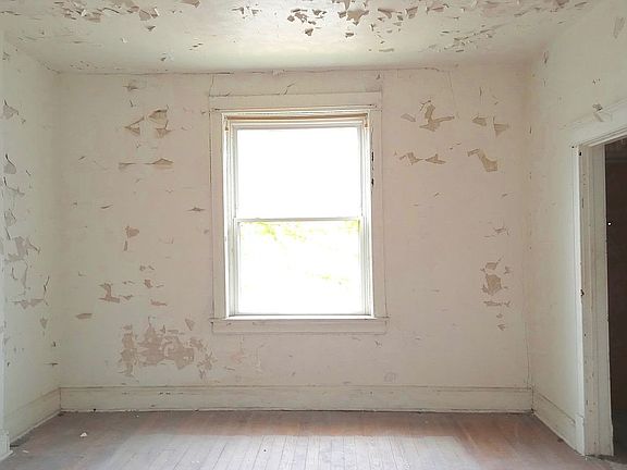4th image of 4355 Lee Ave