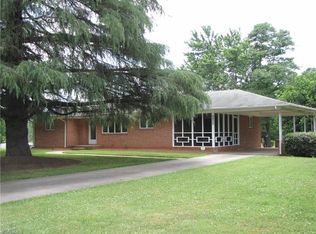 2452 Cunningham Rd, Thomasville, NC 27360