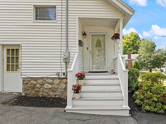3rd image of 66 Edgemere Rd