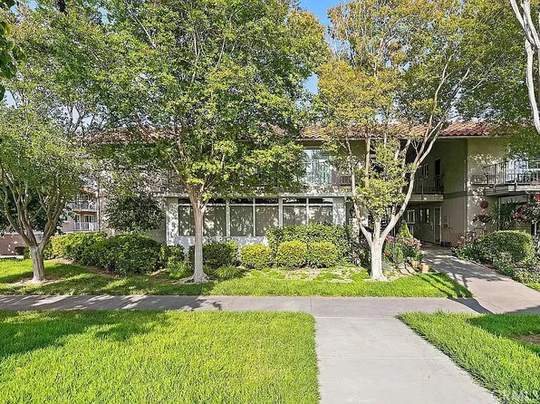 2143 Ronda Granada Unit D, Laguna Woods, CA 92637
