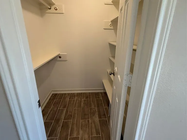 1909 Brun St #4 — Photo 31