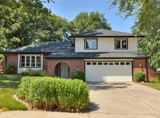 9831 Clark St, Clive, IA 50325